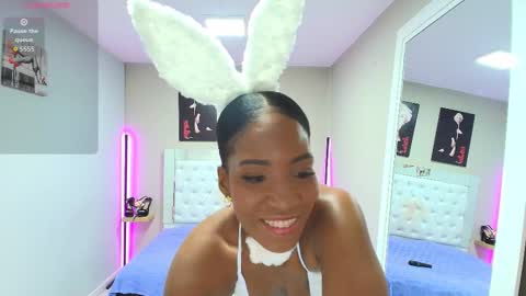 Snapshot of kimmturner chatting on 12-01-25, 12:54 Kim online show from 12-01-25, 12:54