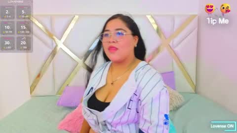 Snapshot of kimmy_bellari chatting on 05-21-26, 01:51 Kimmy online show from 05-21-26, 01:51