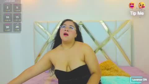 Snapshot of kimmy_bellari chatting on 05-26-26, 12:34 Kimmy online show from 05-26-26, 12:34