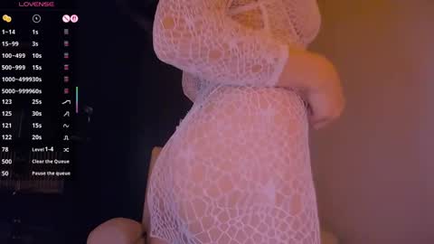 Snapshot of kimmy_chi chatting on 06-04-26, 06:14 Lo online show from 06-04-26, 06:14