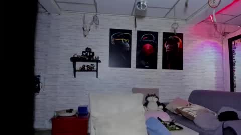 Melany online show from 01-14-25, 10:44