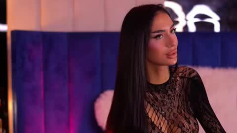 Kim online show from 12-04-25, 05:54