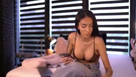 Kim online show from 07-12-26, 04:09