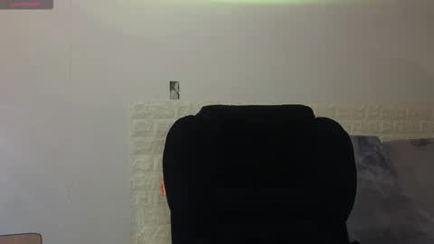 Snapshot of kimonobaby chatting on 02-17-26, 02:30 kimmy online show from 02-17-26, 02:30