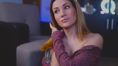 KimSkye online show from 01-20-25, 11:54