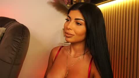 Snapshot of kimybroox chatting on 06-26-26, 10:25 Andreea online show from 06-26-26, 10:25