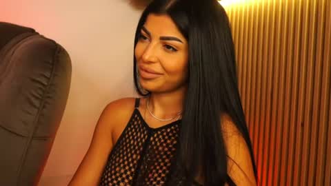 Snapshot of kimybroox chatting on 07-23-26, 09:35 Andreea online show from 07-23-26, 09:35