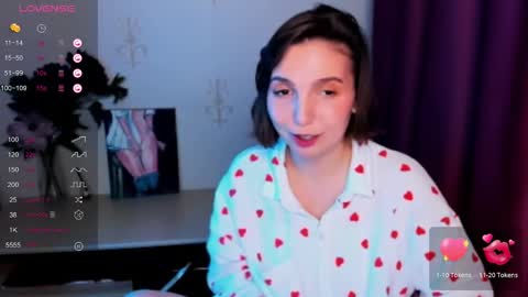 Snapshot of kindhazelhere_ chatting on 10-30-25, 08:53 Hazel online show from 10-30-25, 08:53