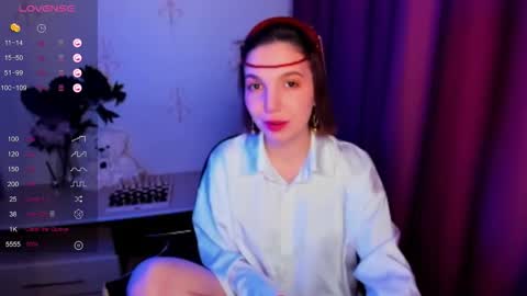 Snapshot of kindhazelhere_ chatting on 12-05-25, 01:03 Hazel online show from 12-05-25, 01:03