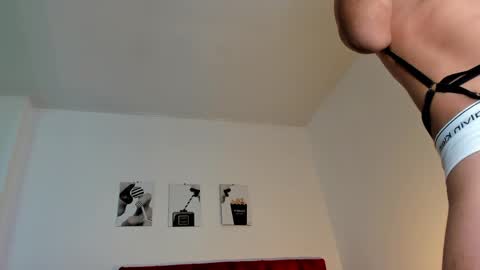 king_ares1 online show from 04-10-26, 06:23