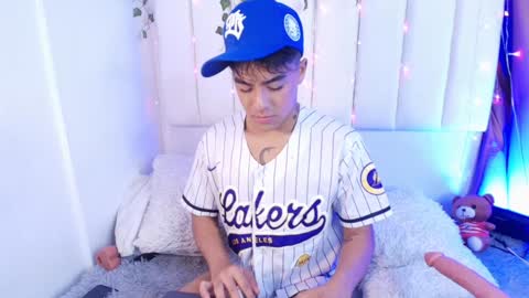 king  help me reach 100 likes online show from 01-17-25, 03:34