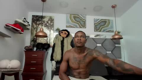 Snapshot of king_fitt_ chatting on 02-19-26, 04:36 HOT MEN BLACK online show from 02-19-26, 04:36
