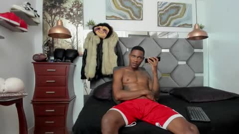 Snapshot of king_fitt_ chatting on 02-22-26, 12:34 HOT MEN BLACK online show from 02-22-26, 12:34