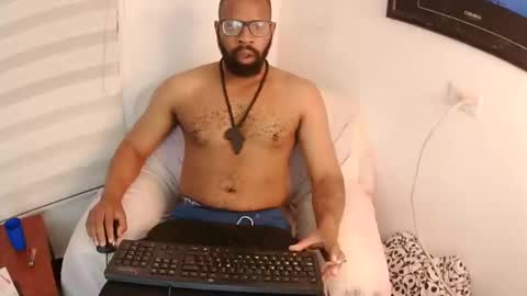 Snapshot of king_mallik chatting on 09-11-25, 02:28 Malik online show from 09-11-25, 02:28