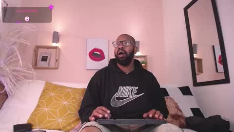 Snapshot of king_mallik chatting on 09-12-25, 01:00 Malik online show from 09-12-25, 01:00