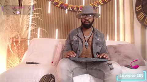 Snapshot of king_mallik chatting on 10-16-25, 01:12 Malik online show from 10-16-25, 01:12