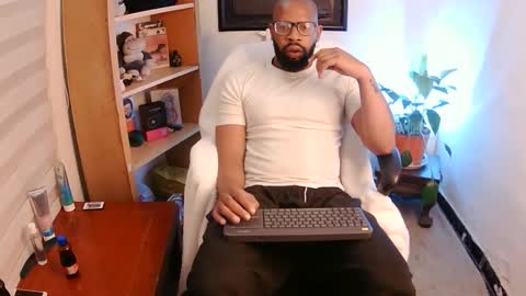 Snapshot of king_mallik chatting on 01-14-26, 12:33 Malik online show from 01-14-26, 12:33