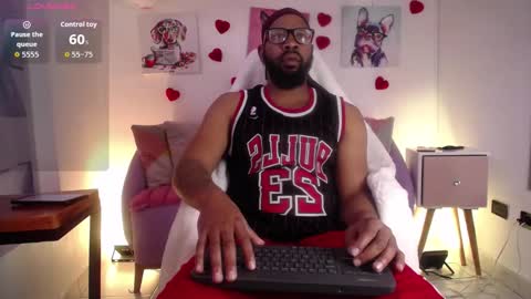 Snapshot of king_mallik chatting on 02-19-26, 01:07 Malik online show from 02-19-26, 01:07