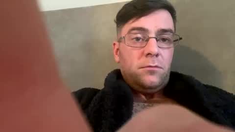 Snapshot of king_o107 chatting on 03-10-26, 03:28 king_o107 online show from 03-10-26, 03:28