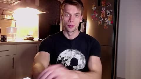 Snapshot of king_pong chatting on 12-14-25, 10:36 king_pong online show from 12-14-25, 10:36