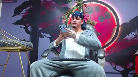 king voy online show from 11-13-25, 08:52