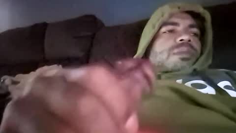 Snapshot of kingelizar12 chatting on 10-22-25, 03:56 kingelizar12 online show from 10-22-25, 03:56