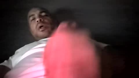 Snapshot of kingelizar12 chatting on 10-26-25, 05:46 kingelizar12 online show from 10-26-25, 05:46