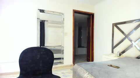 Snapshot of kingmaverickx chatting on 09-15-25, 12:49 kingmaverickx online show from 09-15-25, 12:49