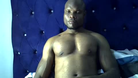 kingnovaa23 online show from 07-10-26, 09:17
