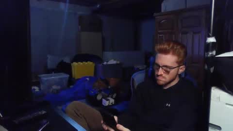 Snapshot of kingoffootfetish chatting on 11-20-25, 09:31 Master King Tommy online show from 11-20-25, 09:31