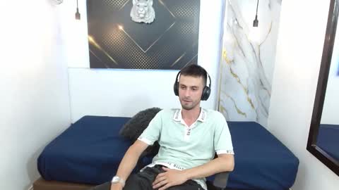 KING  online show from 03-07-26, 03:14