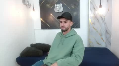 KING  online show from 04-19-26, 03:06