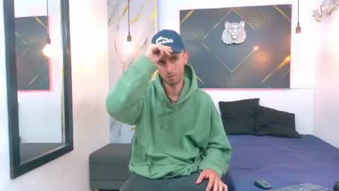 KING  online show from 07-21-26, 03:42