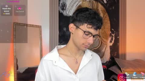  A L E X  online show from 04-10-26, 03:01