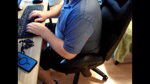 Snapshot of kink173 chatting on 09-10-25, 03:56 kink173 online show from 09-10-25, 03:56