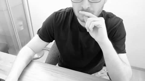 Snapshot of kinksubbydubby chatting on 11-04-25, 06:07 kinksubbydubby online show from 11-04-25, 06:07