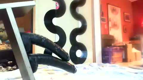 Snapshot of kinky_anal chatting on 02-12-26, 05:35 Josh online show from 02-12-26, 05:35