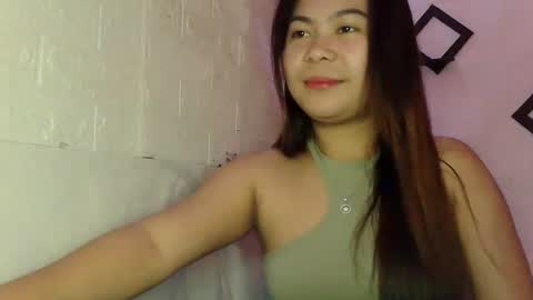 Snapshot of kinky_gurl69 chatting on 02-20-25, 02:18 mary online show from 02-20-25, 02:18