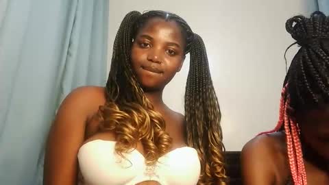 Lola online show from 11-08-25, 10:41