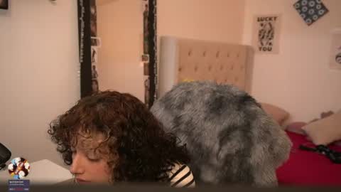 Mary your fav curly girl online show from 06-10-26, 08:19