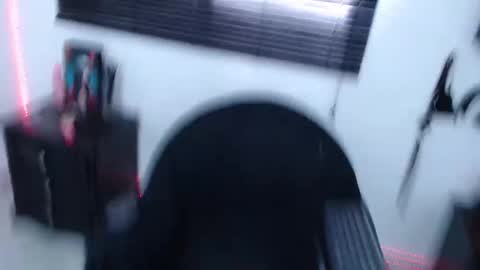 Snapshot of kinkyallisonsub chatting on 02-12-25, 03:27 Allison Diego online show from 02-12-25, 03:27