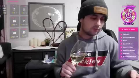 Snapshot of kinkycouple1789 chatting on 12-25-24, 04:12 Maysie and Hunter online show from 12-25-24, 04:12