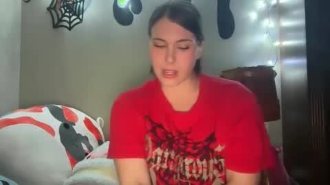 Snapshot of kinkycreative chatting on 11-13-25, 12:20 kinkycreative online show from 11-13-25, 12:20