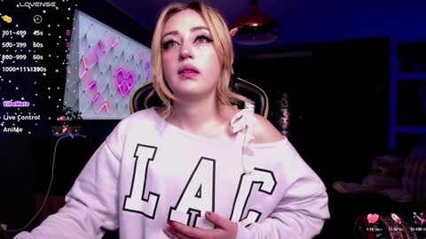  Sara  online show from 01-05-25, 03:43