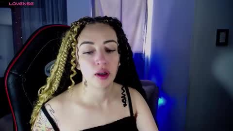  Sara  online show from 11-21-25, 05:33