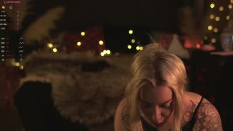 kinkylina_ online show from 12-27-24, 11:17