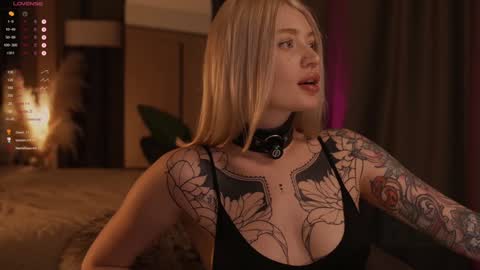 kinkylina_ online show from 01-29-25, 01:49