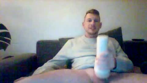 kinkylionboy online show from 12-04-25, 08:50