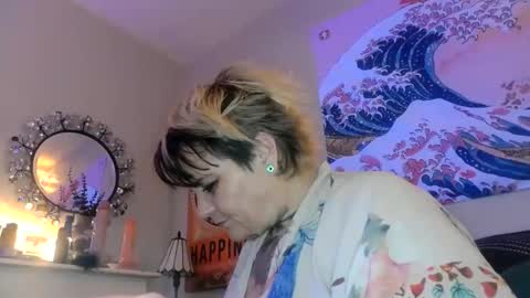 Snapshot of kinkypinkyplay2 chatting on 12-15-24, 09:03 Kinky Pinky online show from 12-15-24, 09:03