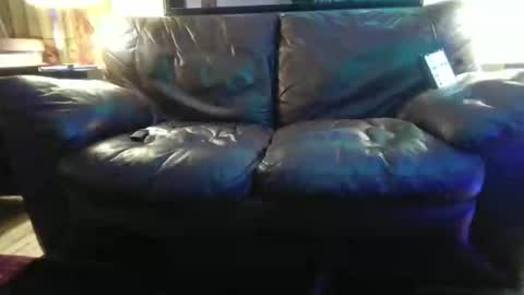 Snapshot of kinkysubmtl chatting on 02-14-26, 09:28 kinkysubmtl online show from 02-14-26, 09:28